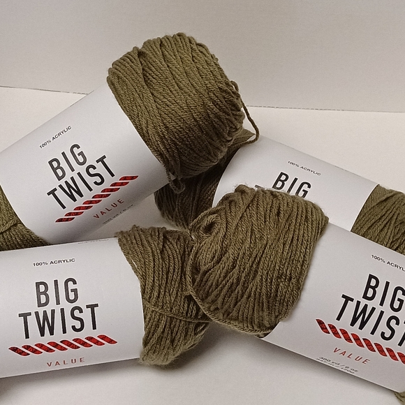 Big Twist Olive Green Yarn 4 Skein Bundle New - Picture 5 of 8